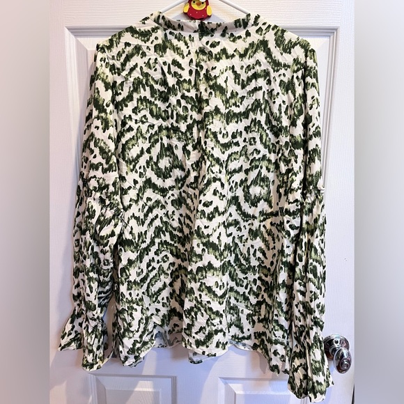 Eloquii Women’s 18 Green & White Geometric Print Long Sleeve Peasant Blouse - Picture 2 of 7